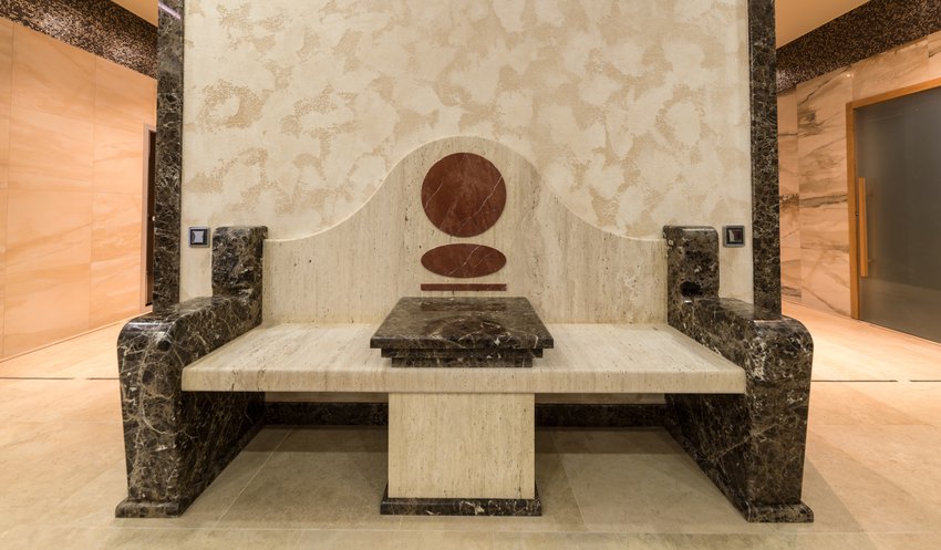 Скамья из мрамора для SPA комплекса